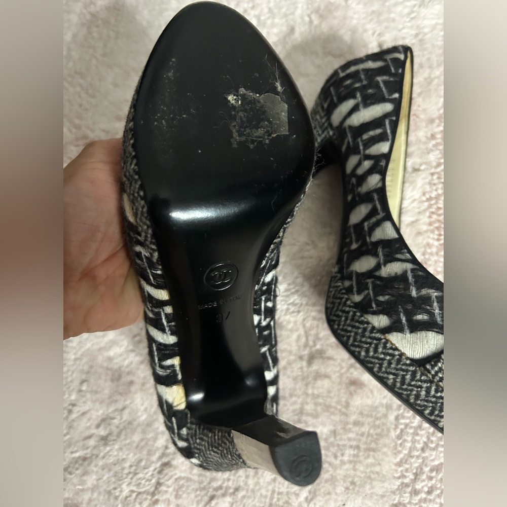 👠 CHANEL Patterned Heels/Pumps - Picture 2 of 7
